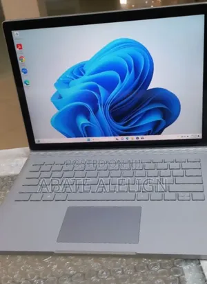 New Laptop Microsoft Surface Book 3 16GB Intel Core I7 SSD 256GB