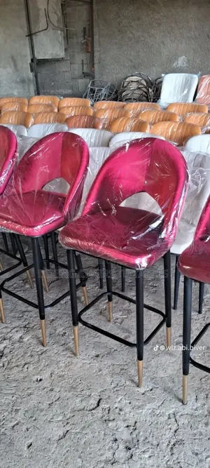 The Comfortably High Bar Lounge Chairs