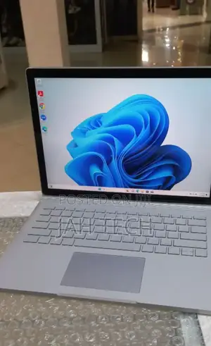 New Laptop Microsoft Surface Book 3 16GB Intel Core I7 SSD 256GB
