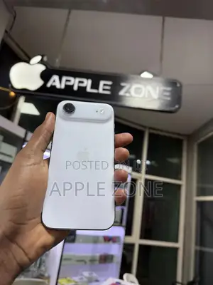 New Apple iPhone 17 256 GB Silver
