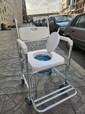 Commode Wheelchair鳵我wheelchair痲你wheelchair瘡只wheelchair Medical Commode