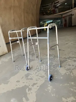 Rolator Walker脆一brand New Medical Walker朱槿safe and Strong Walker New