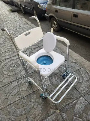 Commode Wheelchair輕微wheelchair做好wheelchair批判wheelchair短三wheelchair New