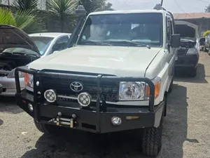 Toyota Land Cruiser 2021 Ivory