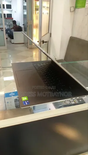 New Laptop Dell XPS 15 16GB Intel Core I7 SSD 512GB