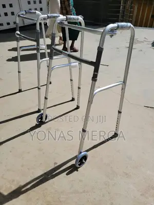Walker禽恃new Walker//Anodized Aluminum Frame
Supports Up to 150kg