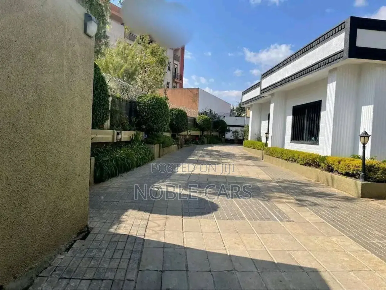 10bdrm House in Bole for sale