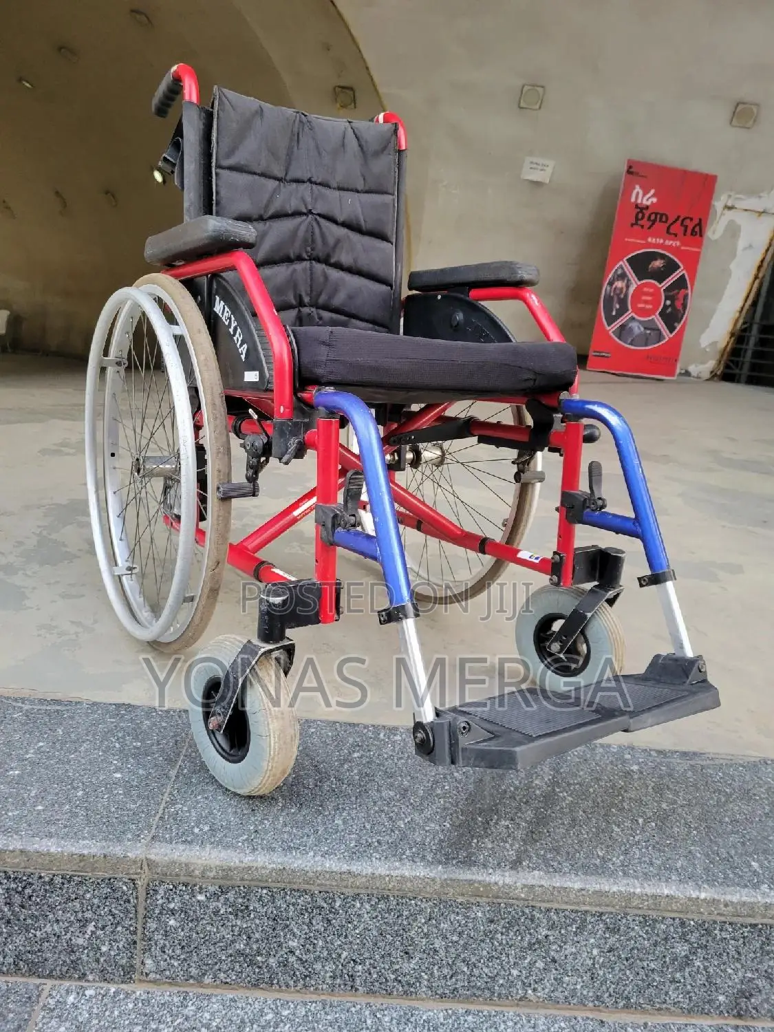 Normal Wheelchair驅昀ultra Deluxe Lightweight 鄑鄤folding Wheelchair