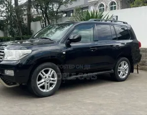 Toyota Land Cruiser 4.5 V8 VXR 2013 Matt Black