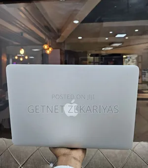 New Laptop Apple MacBook Air 2013 4GB Intel Core I5 SSD 256GB