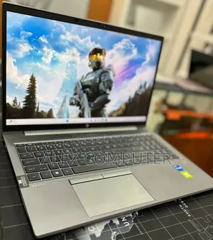 New Laptop HP ZBook 15 32GB Intel Core I7 SSD 512GB