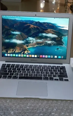 New Laptop Apple MacBook Air 2014 4GB Intel Core I5 SSD 256GB