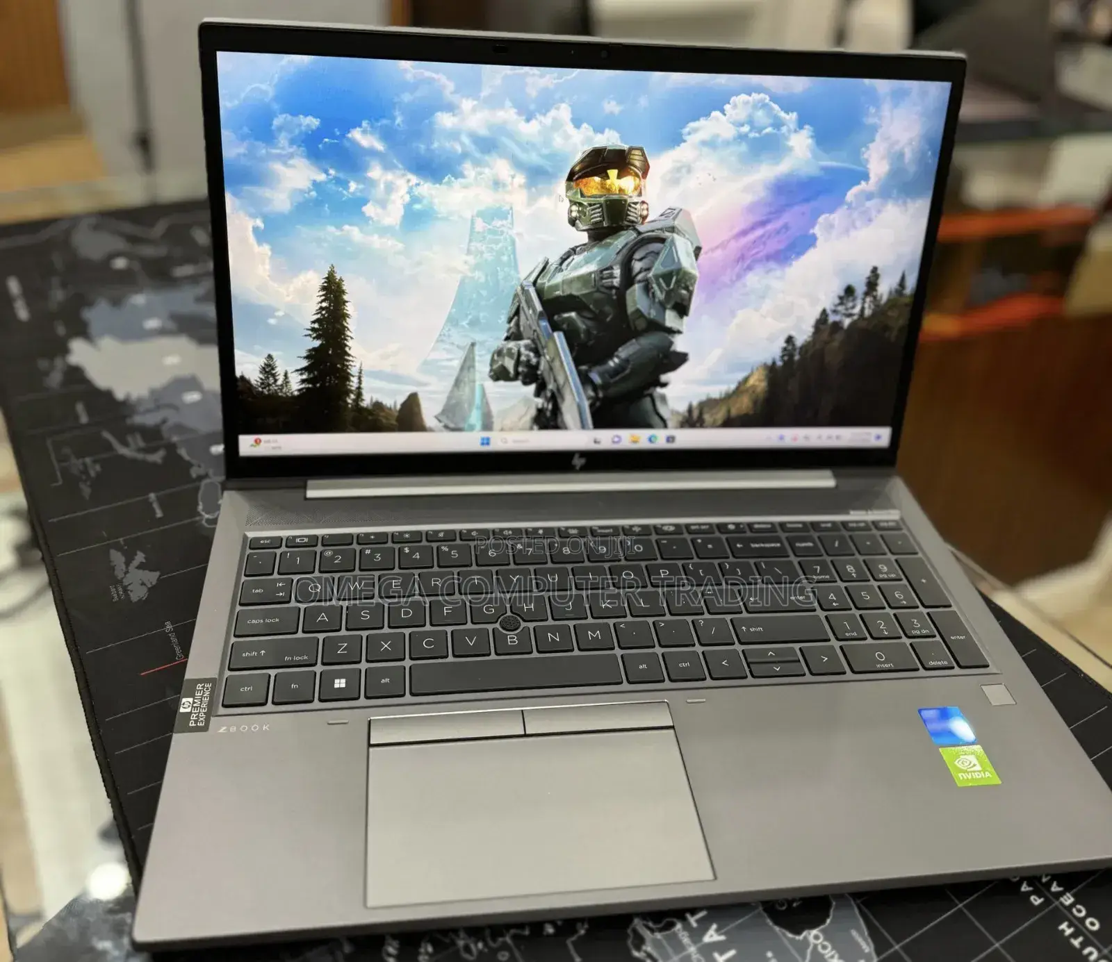 New Laptop HP ZBook Firefly 14 G7 16GB Intel Core i7 SSD 512GB