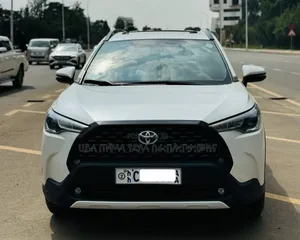 Toyota Corolla Cross Hybrid 2024 White