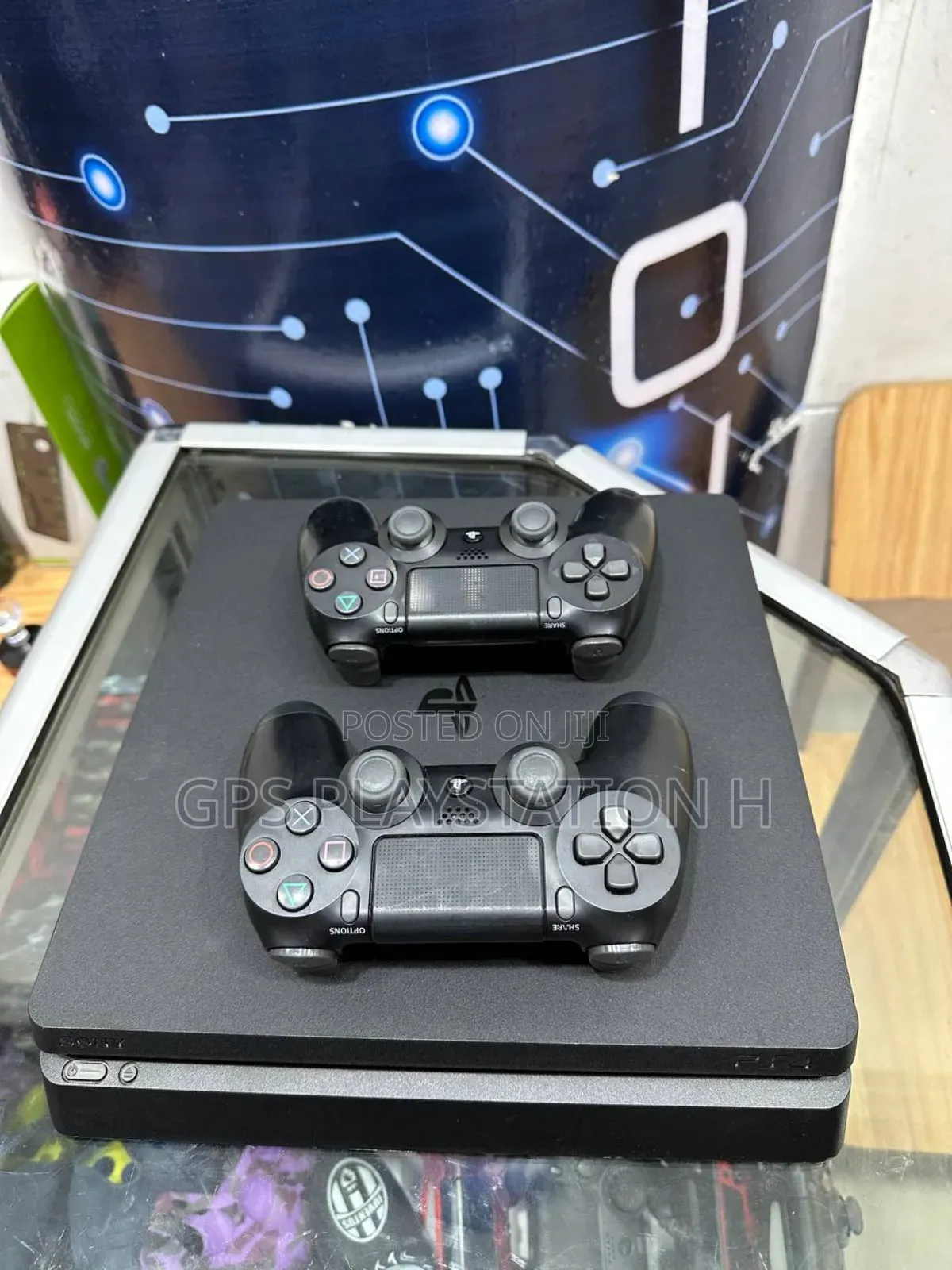 Playstation 4 Slim ፈላጊ አስገብተናል