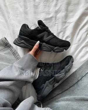 New Balance 9060 ' Triple Black ' (2024)