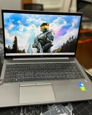 New Laptop HP ZBook Firefly G8 16GB Intel Core I7 SSD 512GB