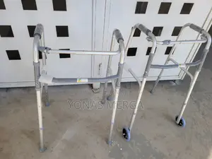 Folding Walking Frame -Wheeled台暡standard Folding Walker用名walker