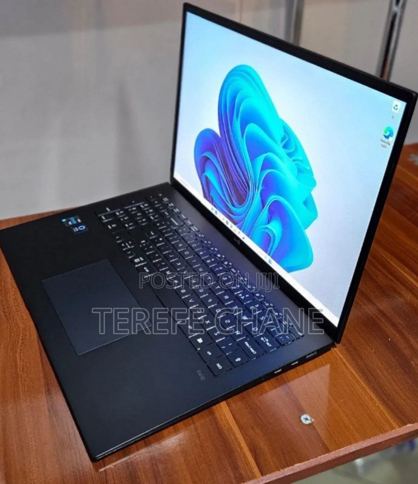 New Laptop LG Gram 15.6 16GB Intel Core I7 SSD 1T