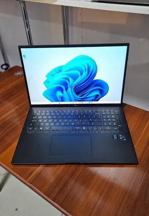 New Laptop LG Gram 15.6 16GB Intel Core I7 SSD 512GB