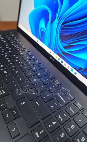 New Laptop Lenovo 16GB Intel Core I7 SSD 1T
