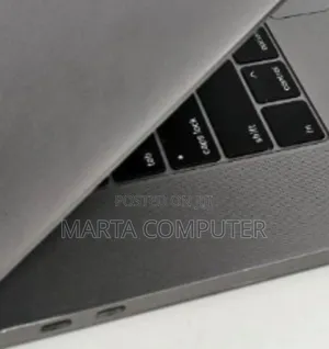 New Laptop Apple MacBook Pro 2019 16GB Intel Core I9 SSD 512GB
