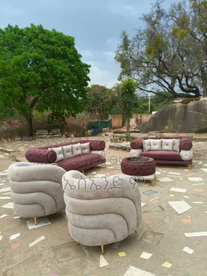 Golden Oldies Sofa Design With Table