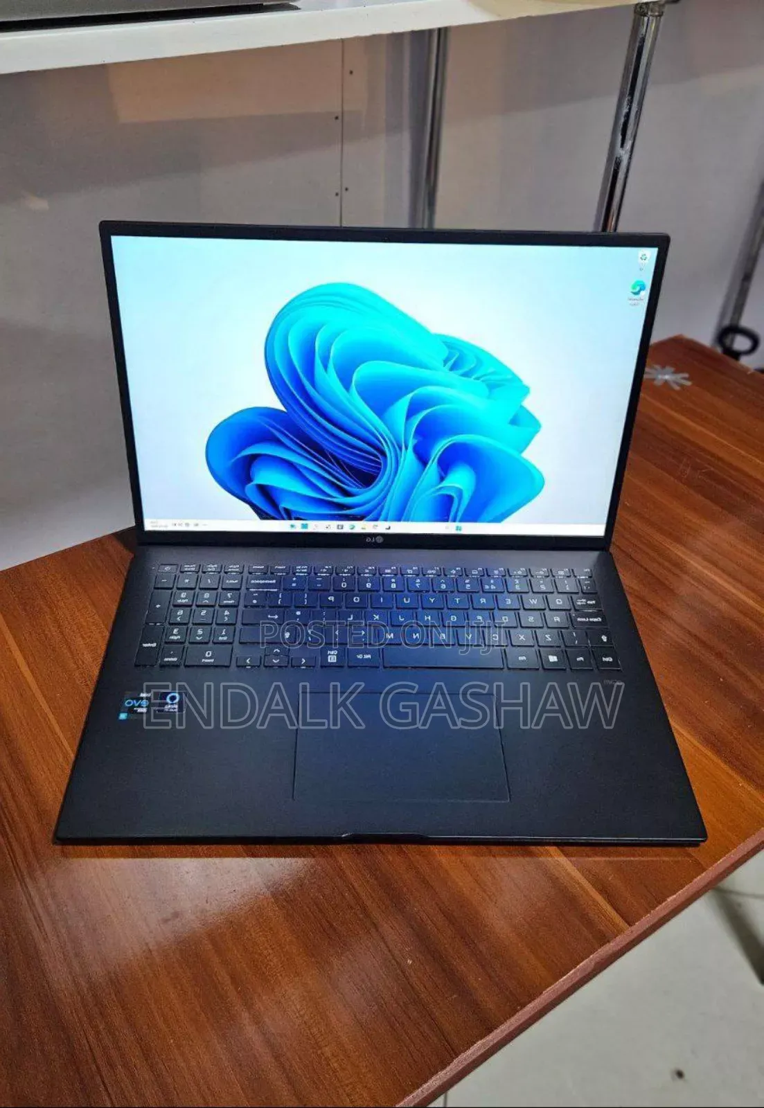 New Laptop LG Gram 14 16GB Intel Core I7 SSD 1T
