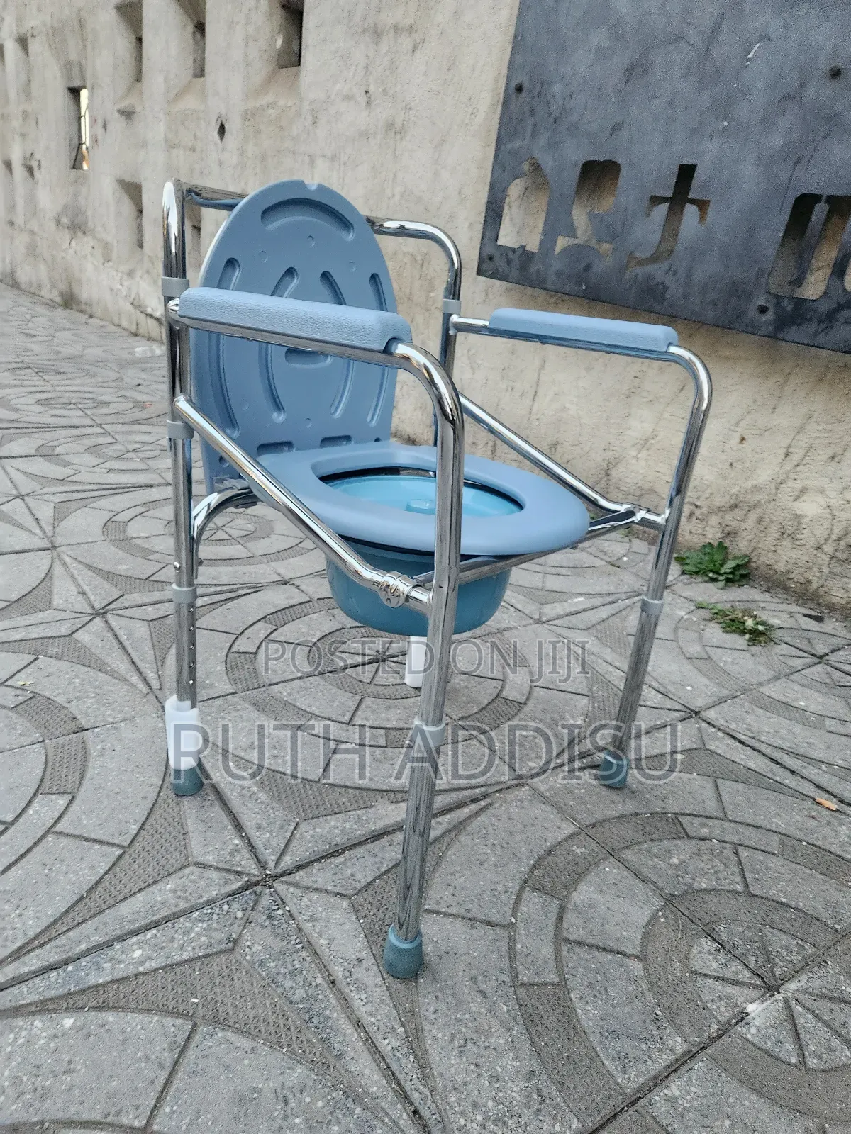 Commode Chair較為toilet Chair朱鋊brand New Commode Chair朱雀commode Chair