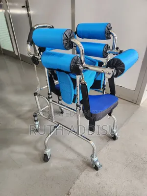 Walker Kids管轄baby Steps Brand New Walker With Four Wheel