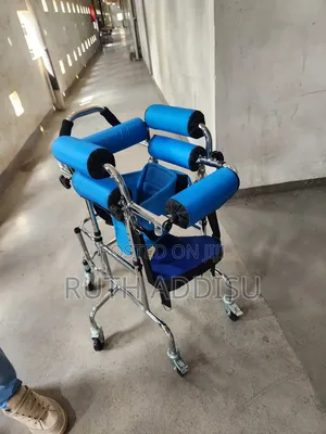 Four Lateral Support Walker朱雀6 Wheels Smart Walking Aid for Children