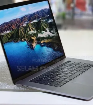 New Laptop Apple MacBook Pro 2017 16GB Intel Core I7 SSD 512GB