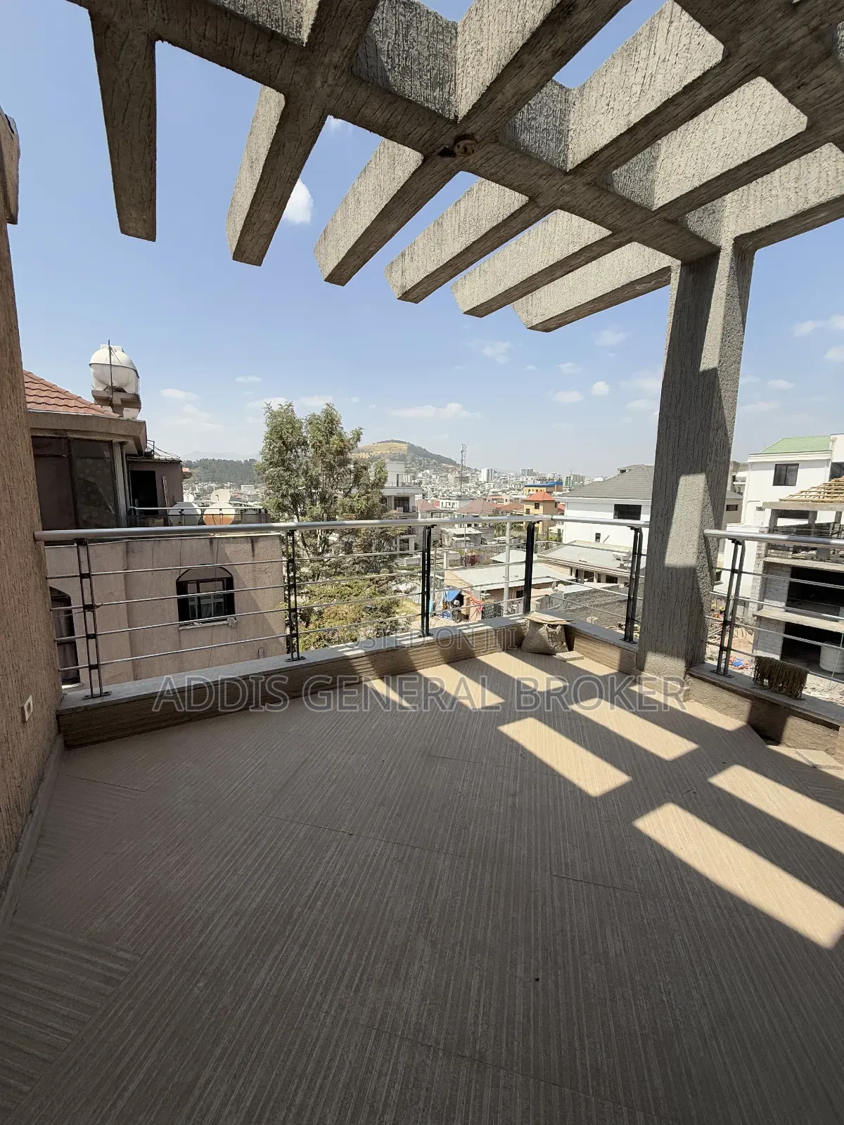 5bdrm House in Haile Garment, Nifas Silk-Lafto for sale