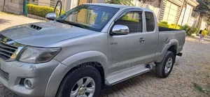Toyota Hilux 2.5 D-4D SRX 2012 Silver