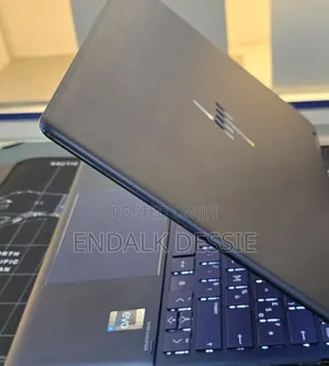 New Laptop HP Spectre 16GB Intel Core I7 SSD 1T
