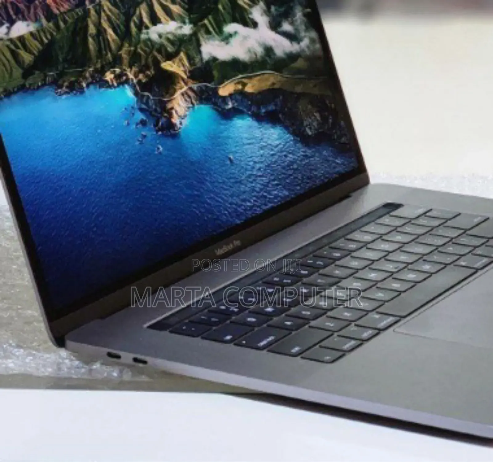 New Laptop Apple MacBook Pro 2017 16GB Intel Core I7 SSD 512GB