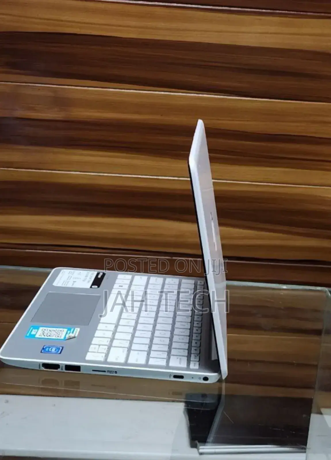 New Laptop HP Stream Notebook 4GB Intel Celeron SSD 60GB