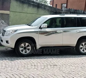 Toyota Land Cruiser 2015 White