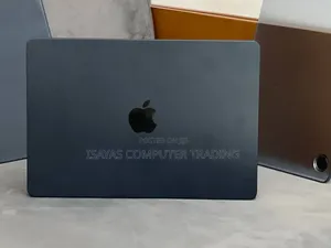 New Laptop Apple MacBook Air 2022 M2 8GB SSHD (Hybrid) 256GB