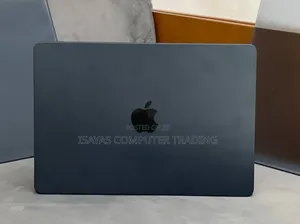 New Laptop Apple MacBook Air 2022 M2 8GB SSHD (Hybrid) 256GB