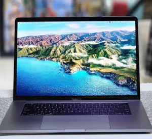 New Laptop Apple MacBook Pro 2017 16GB Intel Core I7 SSD 256GB