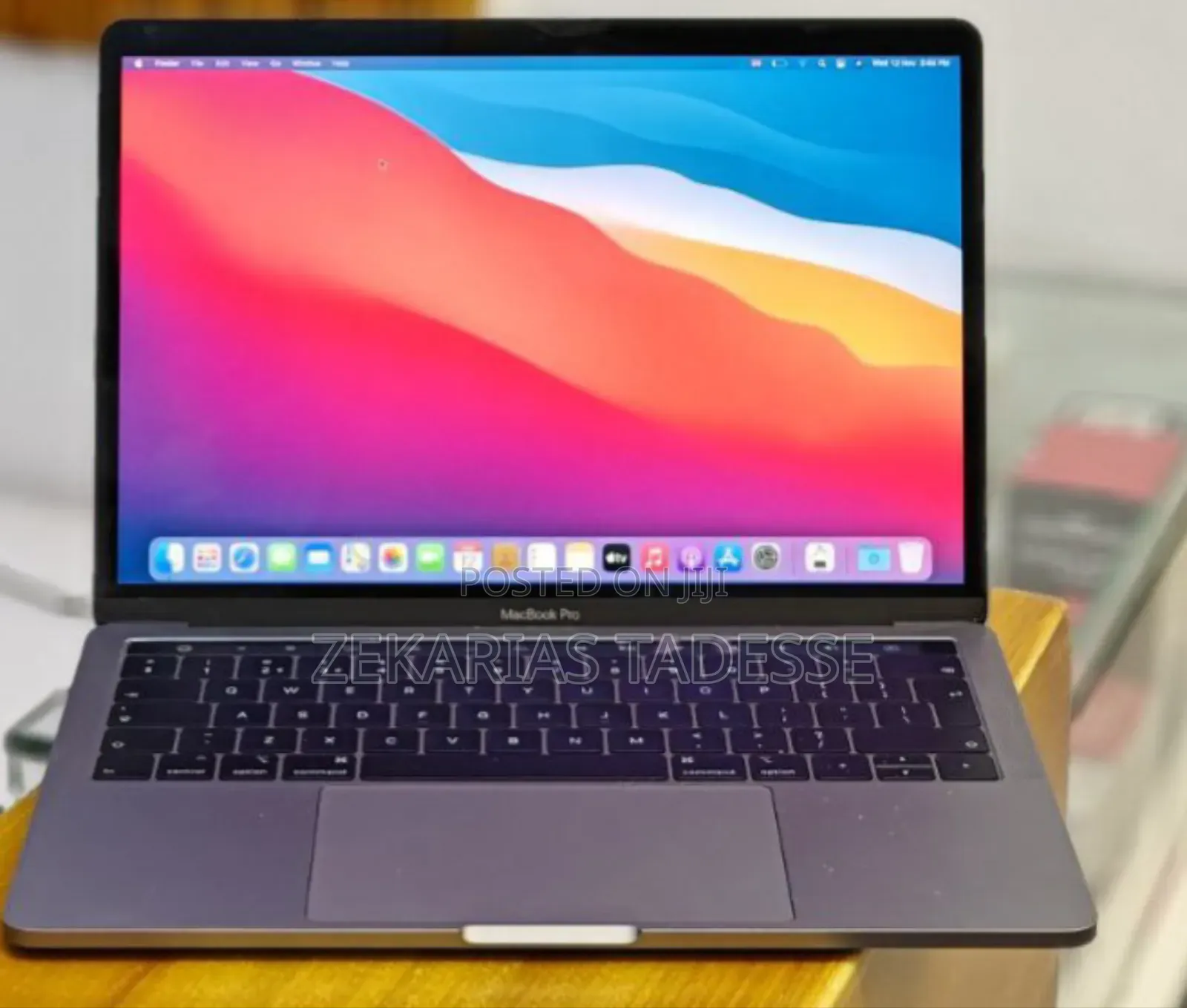 New Laptop Apple MacBook Pro 2017 16GB Intel Core I5 SSD 256GB