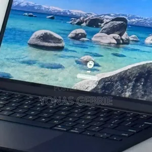 New Laptop Apple MacBook Air 2022 M2 16GB Apple M2 SSD 512GB