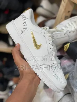 Nike Air Jordan 1 Golden Nike