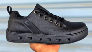 New Arrival HLVP Flat Sneakers 
 Made in Vietnam 
 Size -- 39--44