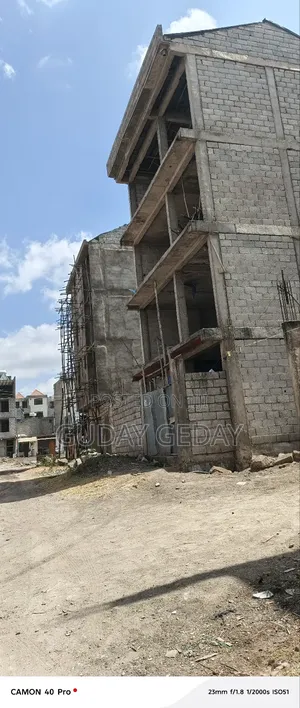 3bdrm House in Akaky Kaliti for sale