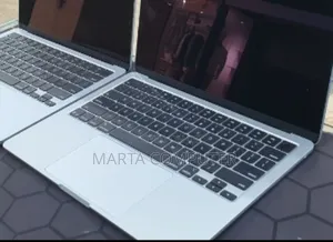 New Laptop Apple MacBook Air 16GB Intel Core I9 SSD 256GB