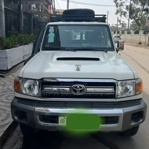 Toyota Land Cruiser 2017 White