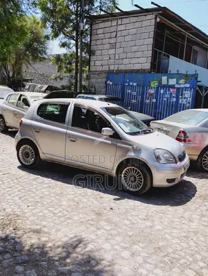Toyota Vitz 1.0 FWD 3dr 2001 Silver