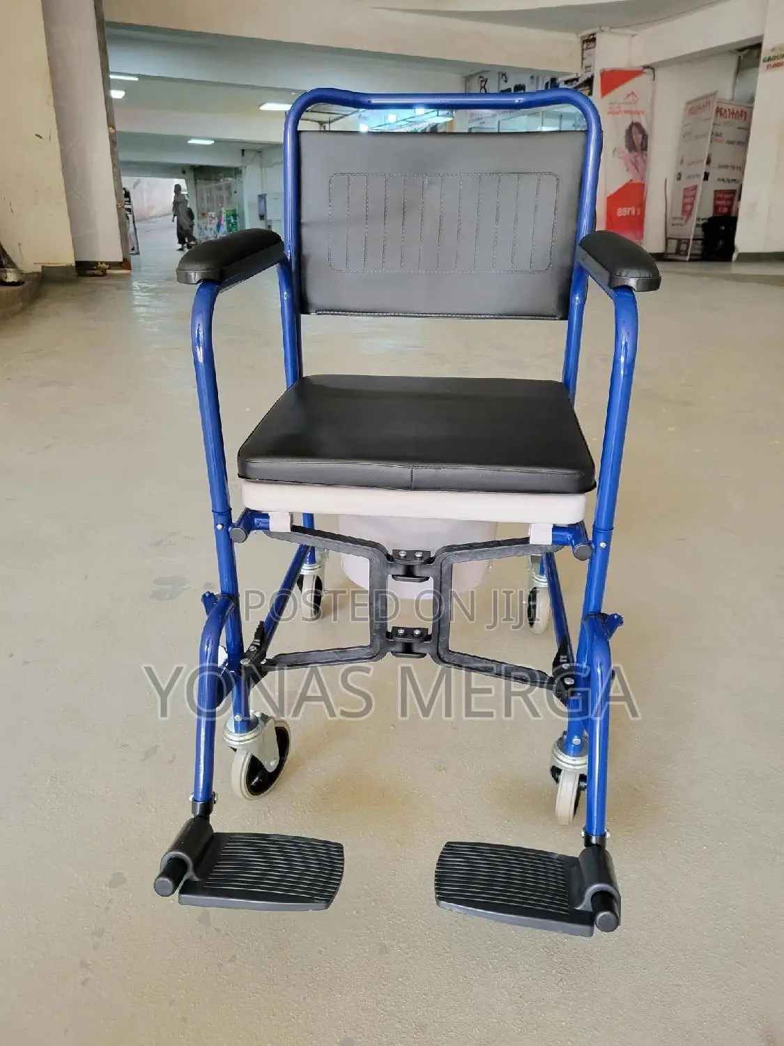 Toilet Chair凹肉shower Chair/%Removable Armrest, Locking Caster Wheels